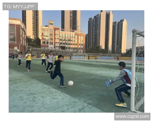 拿茶壶的足球明星如何在绿茵场上展现独特魅力与风采 拿茶壶的足球明星如何在绿茵场上展现独特魅力与风采