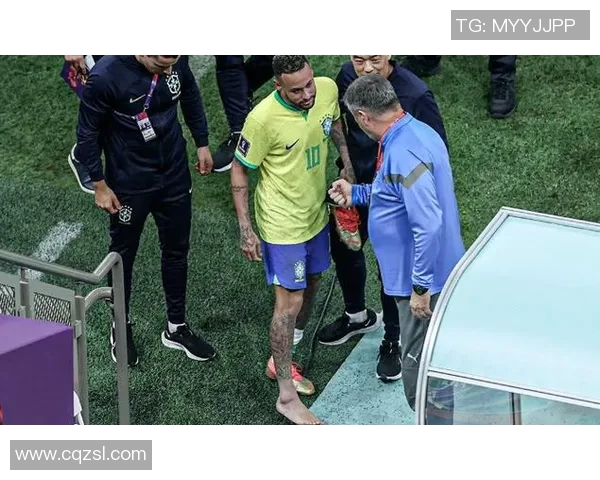 脚踝受伤的足球明星如何克服伤痛重返赛场的励志故事